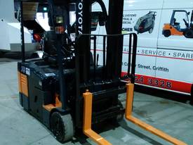 FORKLIFT  1.8 TON ELECTRIC TOYOTA 7FBE18 FORKLIFT - picture2' - Click to enlarge