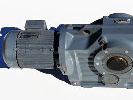 2.2 KW Sew-Eurodrive KA87/T  Reduction Drive Gearmotor RPM : 11 Ratio : 128:1 Weight : 112 KG - picture0' - Click to enlarge