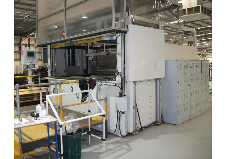 Used unbranded Modern large capacity vacuum former Vacuum/Thermoforming ...