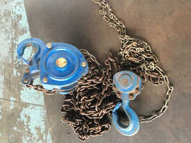 Chain Hoist 3 Ton x 3 meter drop lifting Block and Tackle Nobles Rigmate 3000kg - picture1' - Click to enlarge