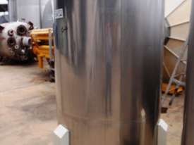 Stainless Steel Storage Tank (Vertical), Capacity: 1,500Lt - picture0' - Click to enlarge