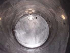 Stainless Steel Storage Tank (Vertical), Capacity: 1,500Lt - picture2' - Click to enlarge