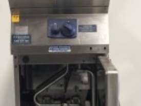 ELECTROLUX SINGLE PAN GAS FRYER - picture1' - Click to enlarge