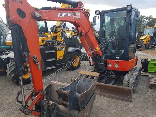 KUBOTA U35-4 2016 MODEL WITH L;OW 866 HOURS, FULL A/C CABIN, GREAT CONDITION