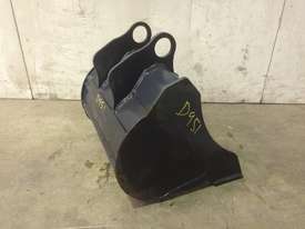 UNUSED 450MM BUCKET WITH BLANK HOOKUPS SUIT 1-2T EXCAVATOR D951 - picture1' - Click to enlarge