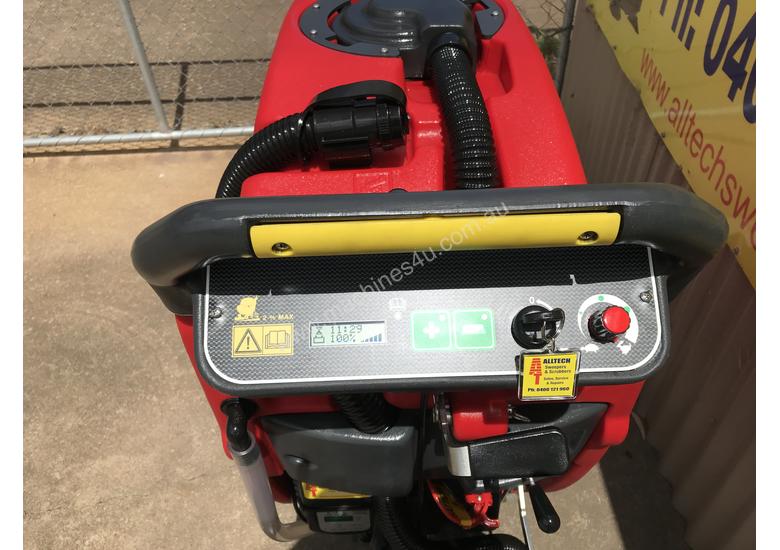 caption Pre - Owned RCM Go 552T ultra low hrs 11.24 hrs only
