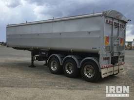2017 Moore 9.4 M Tri/A Tipping Trailer - picture2' - Click to enlarge