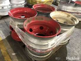 1 Pallet Of 8x 8 Stud Truck Rims Size 22.5 x 8.25, Minor Wear And Tear, Scratches And Dents Surface  - picture0' - Click to enlarge