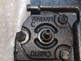 Hydraulic Pump - 75cc Sunstrand 90 Series - picture1' - Click to enlarge