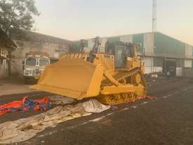 CAT D8T SU Blade & Tilt c/w Single Shank Ripper - picture0' - Click to enlarge