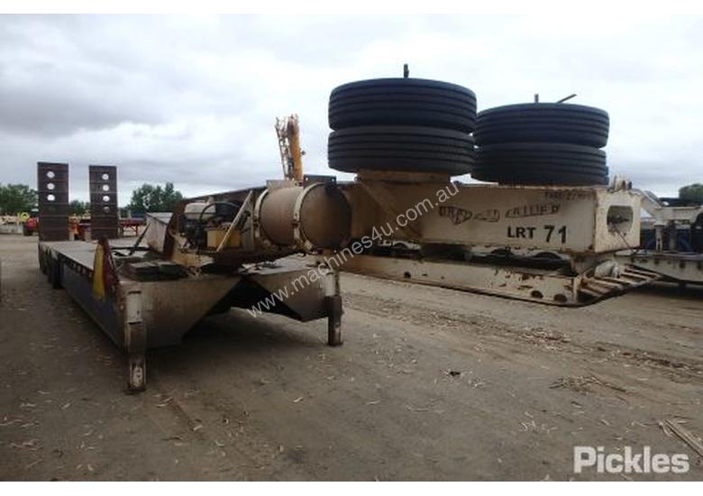 Buy Used drake 1997 Drake Quad Axle Low Loader O D Quad Dog Trailer in