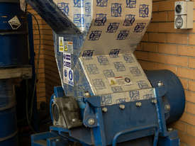 18.5kw/25hp Granulator - for Cable or Plastic - picture0' - Click to enlarge