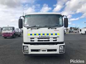 2015 Isuzu FTR900 Long - picture1' - Click to enlarge