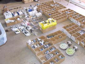 tube fittings / parker/swaglock - picture0' - Click to enlarge