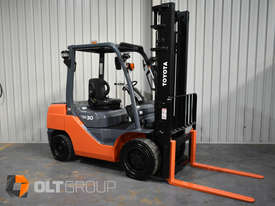 Toyota 3 Tonne Forklift 8 Series Diesel Low Hours FREE DELIVERY SYDNEY MELBOURNE BRISBANE - picture2' - Click to enlarge