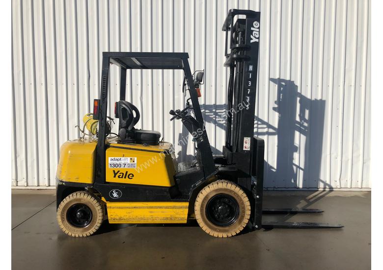 caption 2.5T LPG Counterbalance Forklift