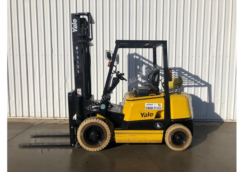 caption 2.5T LPG Counterbalance Forklift