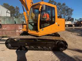 Hyundai R140-7 in excellent condition, with 4300 hours, tilt GP and trench buckets. Ring Shane 04126 - picture0' - Click to enlarge