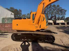 Hyundai R140-7 in excellent condition, with 4300 hours, tilt GP and trench buckets. Ring Shane 04126 - picture2' - Click to enlarge
