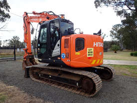 Hitachi Zaxis 135US Tracked-Excav Excavator - picture2' - Click to enlarge