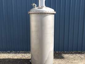 Small Pressure Tank - picture0' - Click to enlarge
