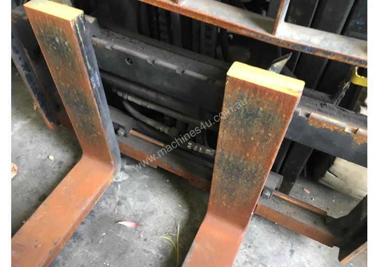 caption 1.8T LPG Counterbalance Forklift