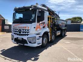 2017 Mercedes Benz Actros 3243 - picture2' - Click to enlarge