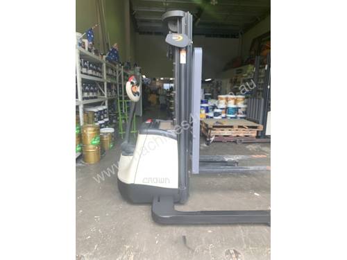 Crown Walkie Stacker