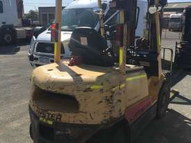 2.5T Diesel Counterbalance Forklift - picture1' - Click to enlarge