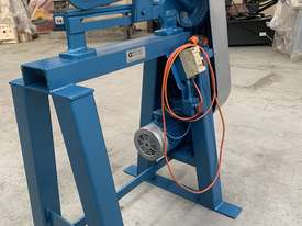 Powered circle cutter - picture1' - Click to enlarge