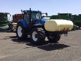 New Holland T7060 FWA/4WD Tractor - picture1' - Click to enlarge