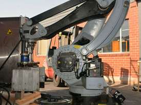 Kuka KPC Robot KHS Palletiser System with Controller and teach pendant KR 40 PA - picture0' - Click to enlarge