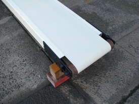 Variable Speed Motorised Belt Conveyor - 2.6m long - picture0' - Click to enlarge