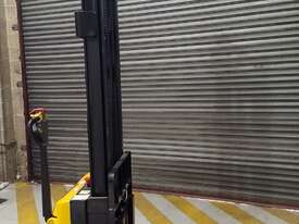 Liftsmart LS15 Electric Stacker - Selling before July 1 - picture0' - Click to enlarge