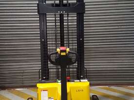 Liftsmart LS15 Electric Stacker - Selling before July 1 - picture1' - Click to enlarge