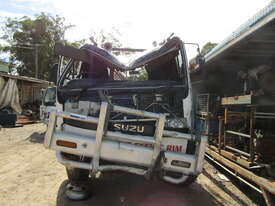 1999 Isuzu FVZ Wrecking Stock #1800 - picture2' - Click to enlarge