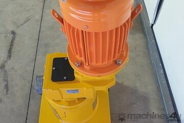 LLOYDS DEALS - 2013 JM Engineering Electric 2.2 Kw 111 RPM Coagulation Mixer Driver Motor Gearbox (