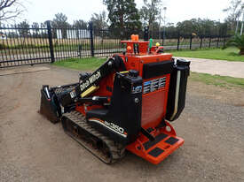 Ditch Witch SK350 Skid Steer Loader - picture0' - Click to enlarge