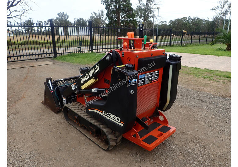 Used 2015 ditch witch SK350 Skid Steer Loaders in , Listed on Machines4u
