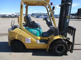 Komatsu FG25HT-16 - picture1' - Click to enlarge