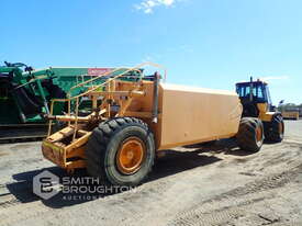 2001 JCB DINOSAUR WATER CART - picture0' - Click to enlarge