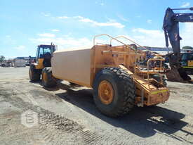 2001 JCB DINOSAUR WATER CART - picture1' - Click to enlarge