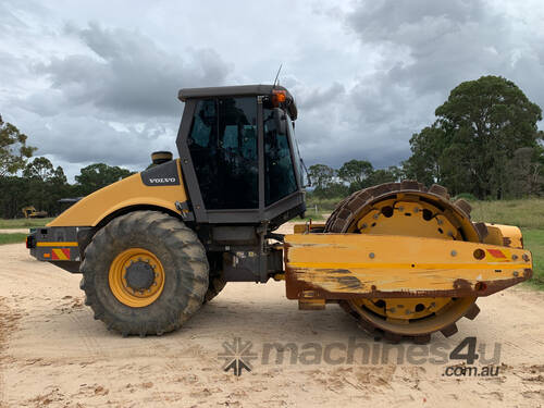 Volvo SD200 Vibrating Roller Roller/Compacting