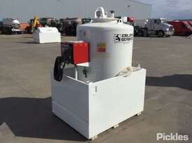 Self Bunded 975L Fuel Tank - picture0' - Click to enlarge