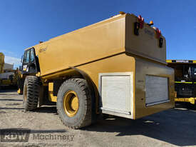2011 Caterpillar 773G Service Truck  - picture2' - Click to enlarge