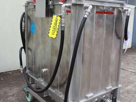 Square Jacketed Mixing Tank - picture0' - Click to enlarge