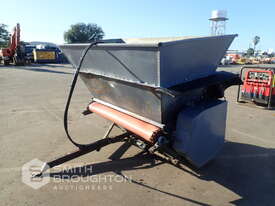 BOYA EQUIPMENT TRACTOR DRAWN SAND SPREADER - picture0' - Click to enlarge