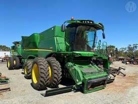 John Deere S680 & 640d Front - picture0' - Click to enlarge