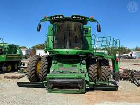 John Deere S680 & 640d Front - picture0' - Click to enlarge