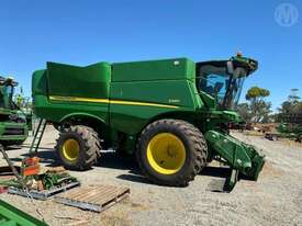 John Deere S680 & 640d Front - picture2' - Click to enlarge